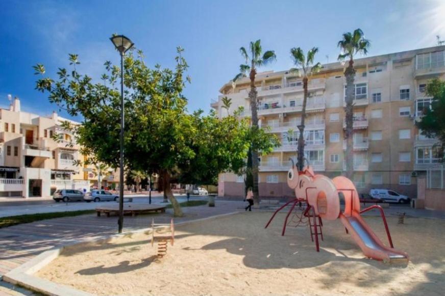 Apartamento Los Gases Torrevieja Exterior foto